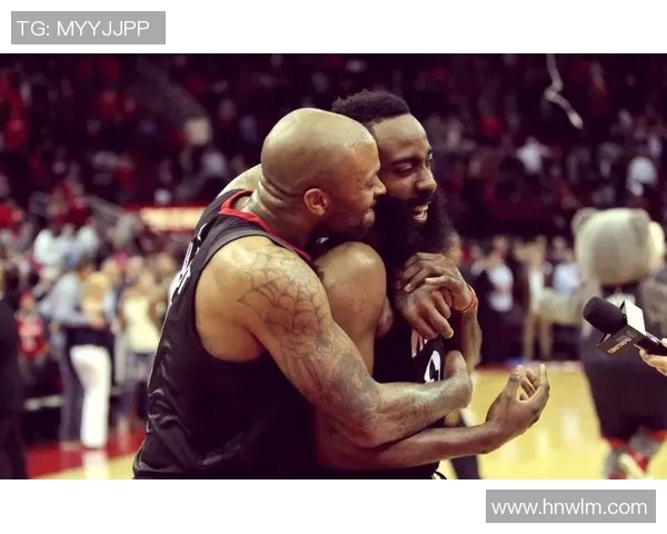 火箭与太阳对决回顾：2007至2008赛季的经典碰撞与精彩瞬间分析